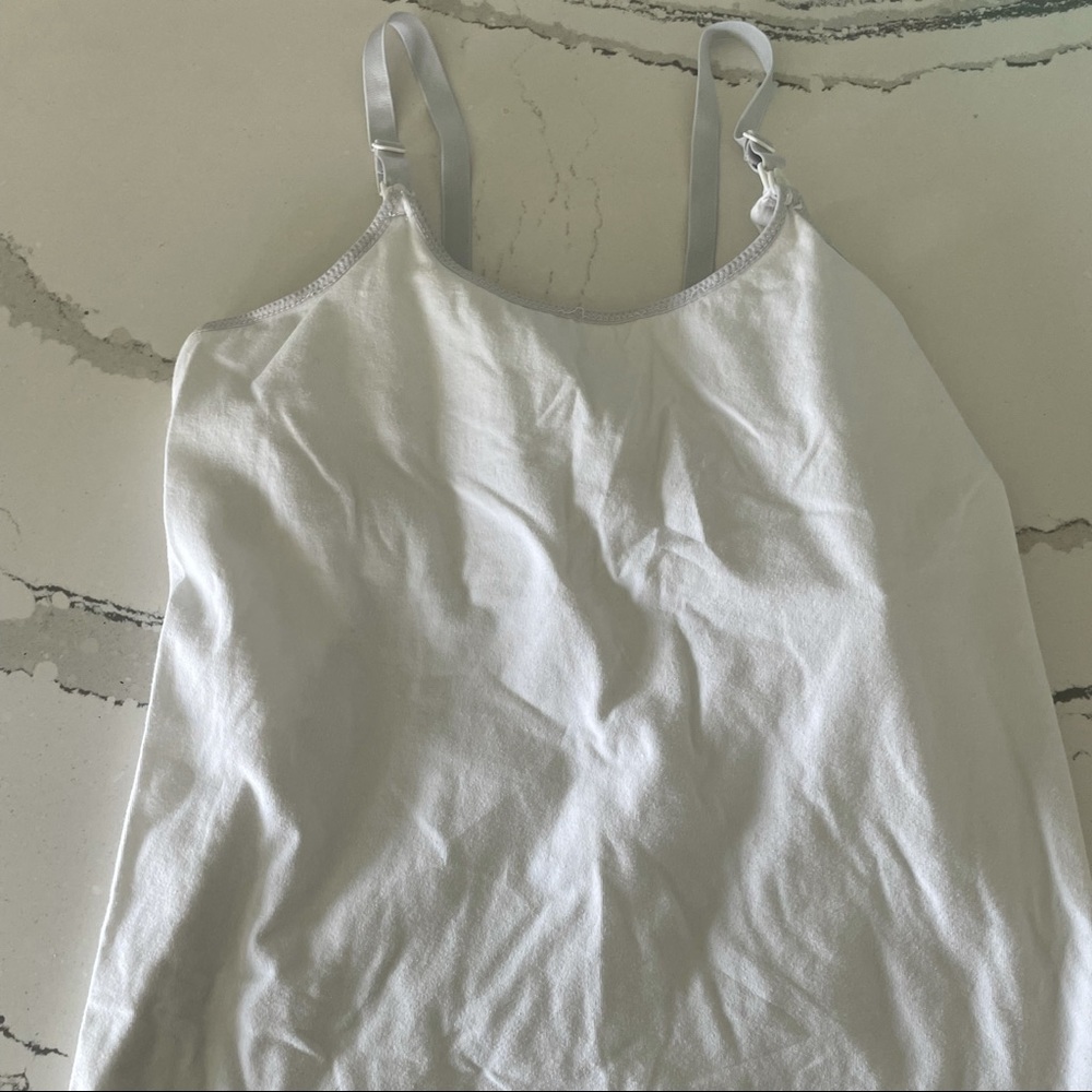 A:Glow maternity nursing tank